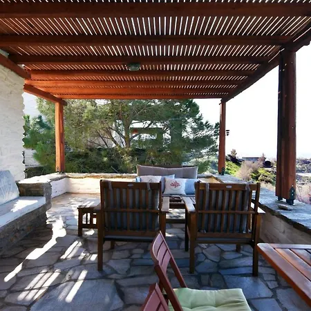 Prázdninový dům Jopeli With A Large Swimming Pool And Sea View In *
